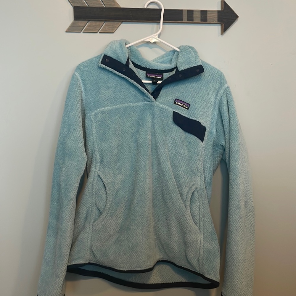 patagonia sweatshirt!
